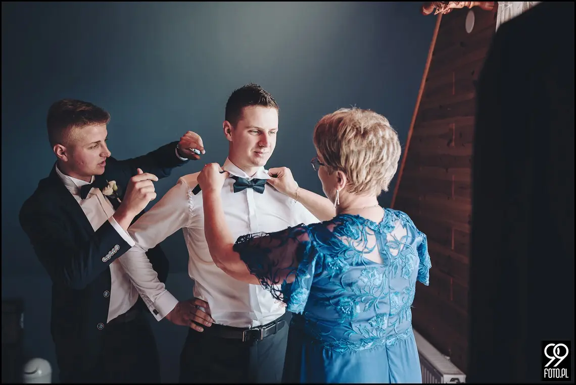 wesele w bystrej, ogród pełen lawendy klimontów, plener o zachodzie słońca