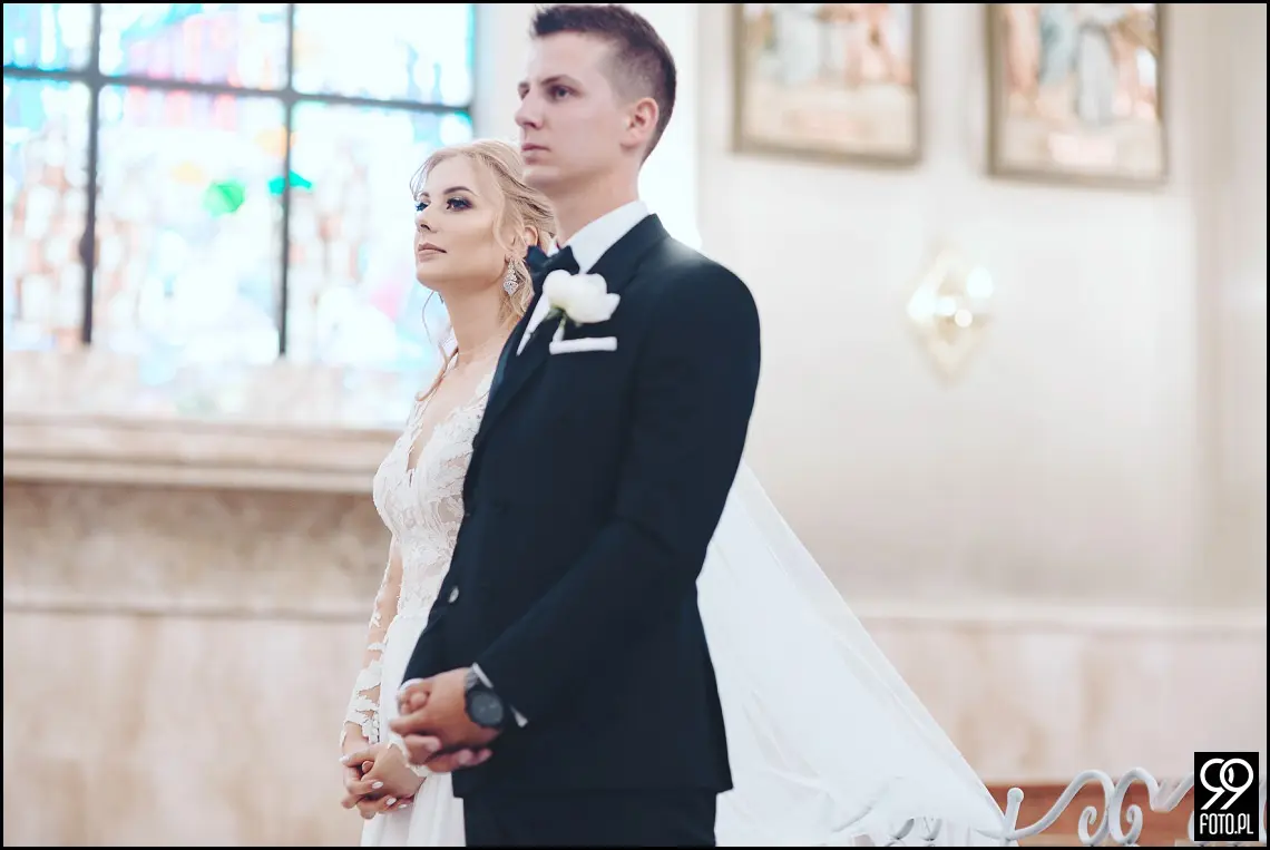 wesele w bystrej, ogród pełen lawendy klimontów, plener o zachodzie słońca