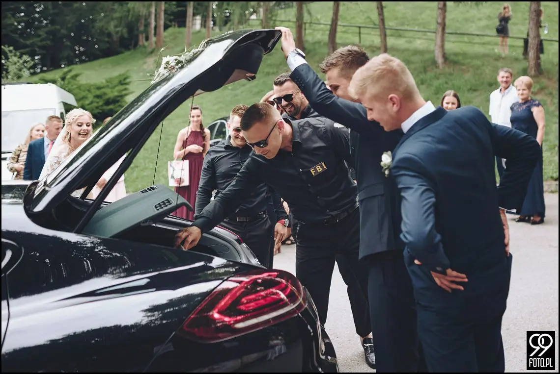 wesele w bystrej, ogród pełen lawendy klimontów, plener o zachodzie słońca