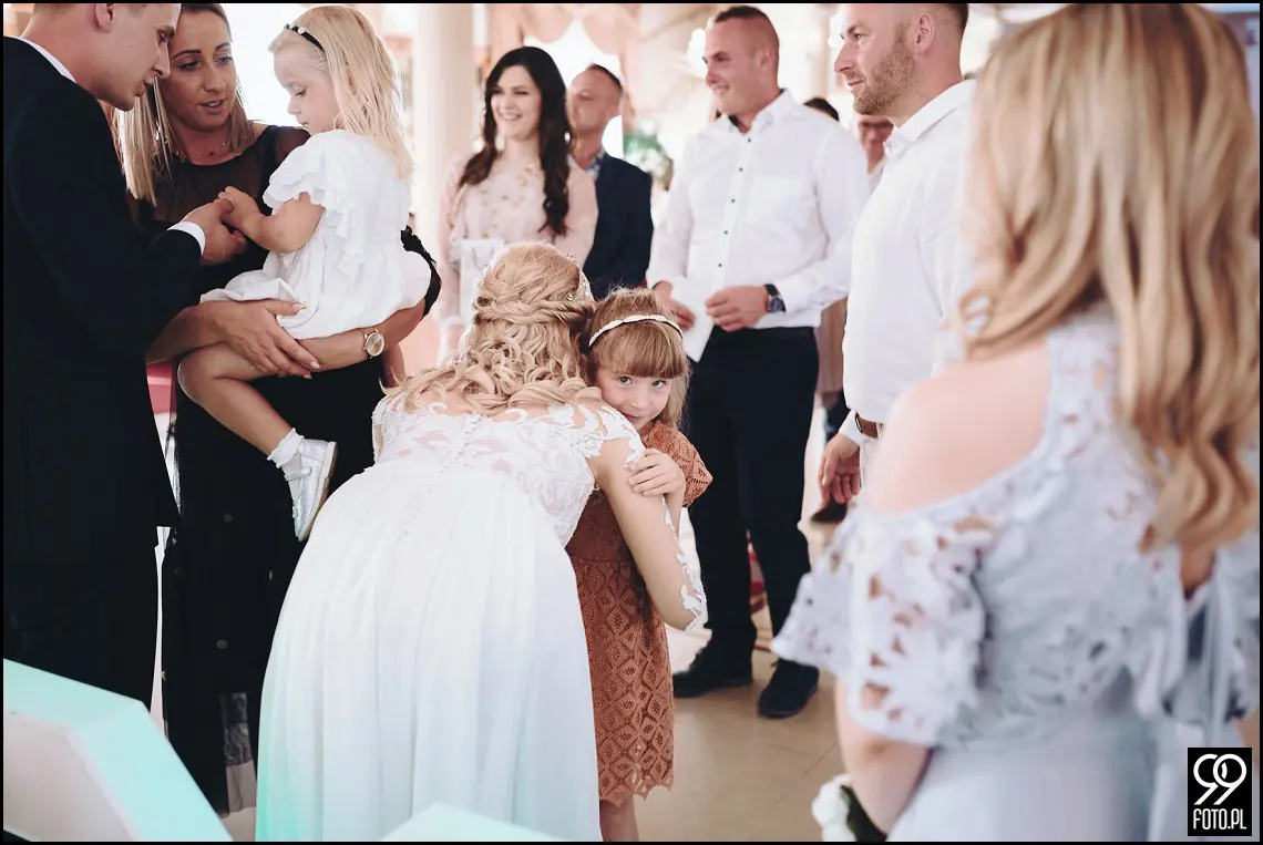 wesele w bystrej, ogród pełen lawendy klimontów, plener o zachodzie słońca