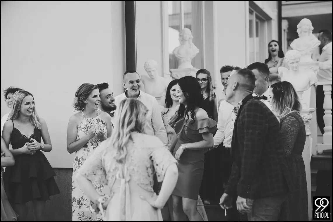 wesele w bystrej, ogród pełen lawendy klimontów, plener o zachodzie słońca