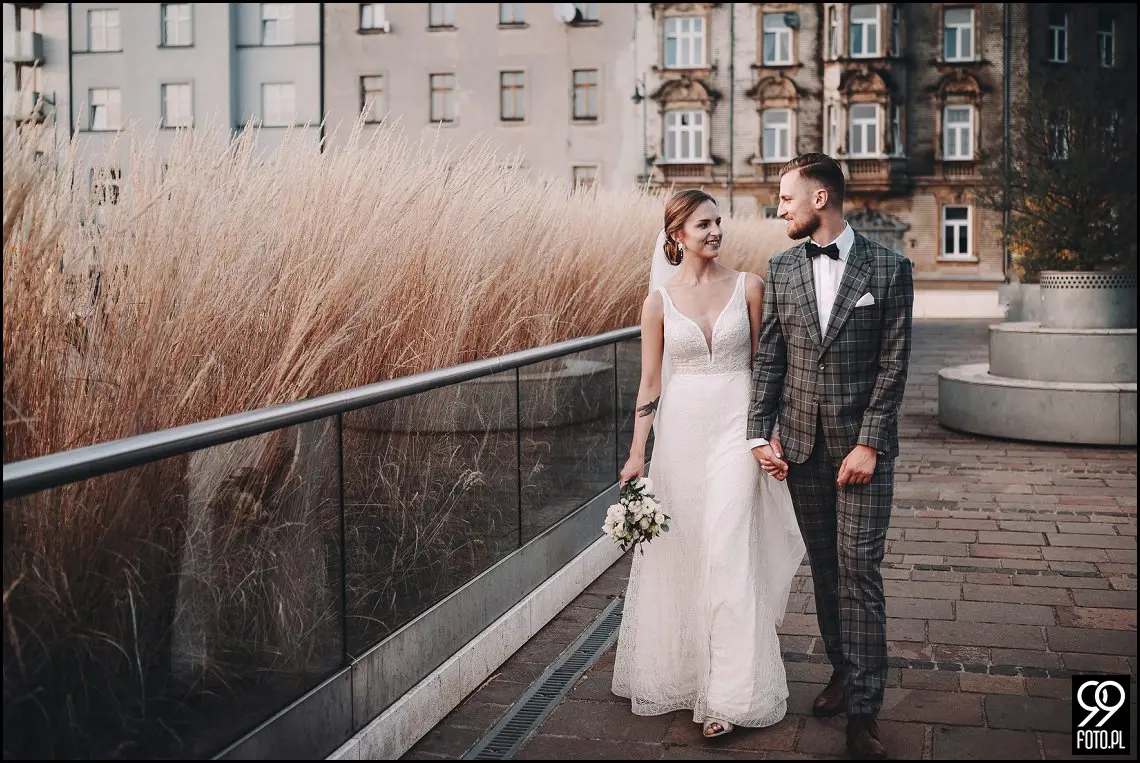 Sesja ślubna w Krakowie, Plener ślubny Sukiennice, Sky Bar Hotel Stary, Bulwary Wiślane