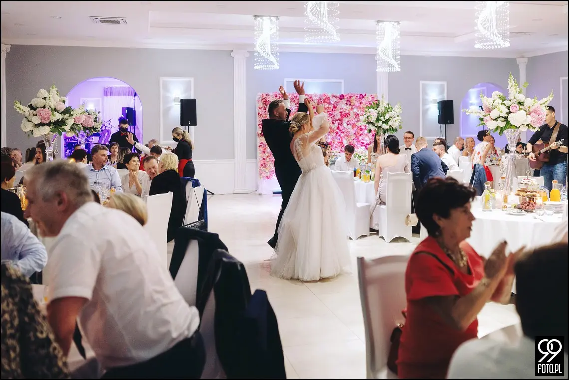 Dom Weselny Biała Perła, reportaż ślubny kraków, ślubna sesja zdjęcia, sala ślubna, wesele pod krakowem